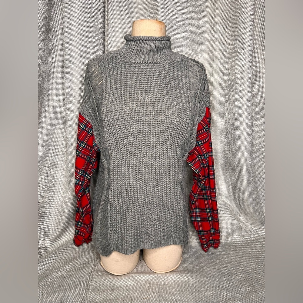 Say What? Gray Sweater with Red Plaid Sleeves‎